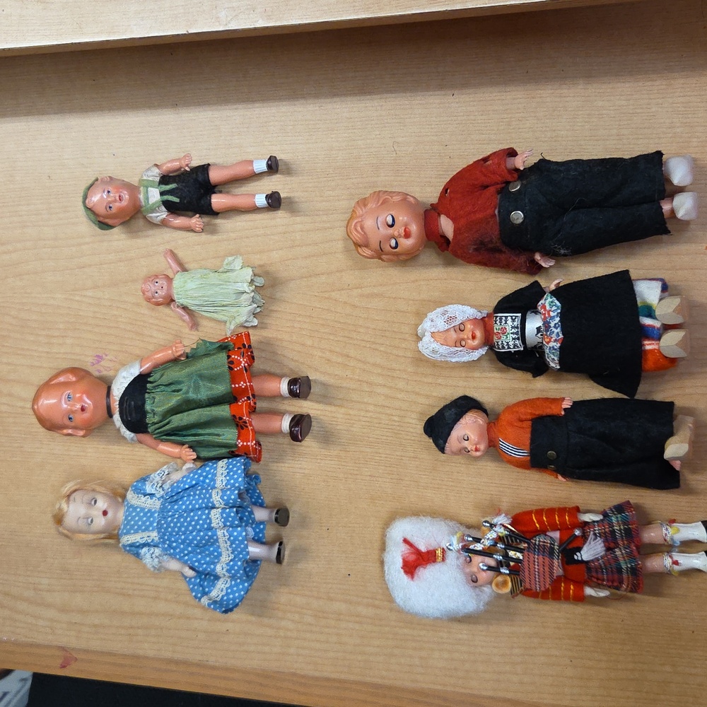 Vtg Dolls... Volendam, Story Book, Trolly Doll, Flutter Eyes‎ Lot Of 8